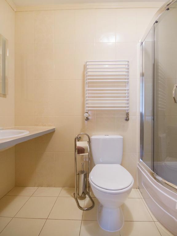 Willa Jagniatkow Bed & Breakfast Ngoại thất bức ảnh