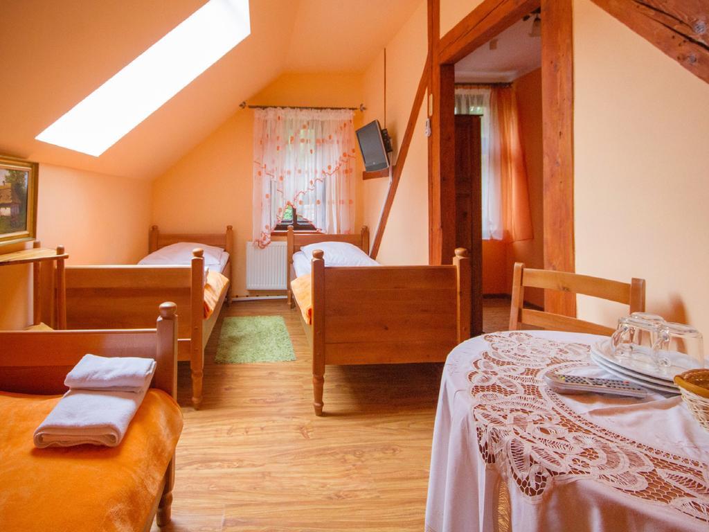 Willa Jagniatkow Bed & Breakfast Ngoại thất bức ảnh