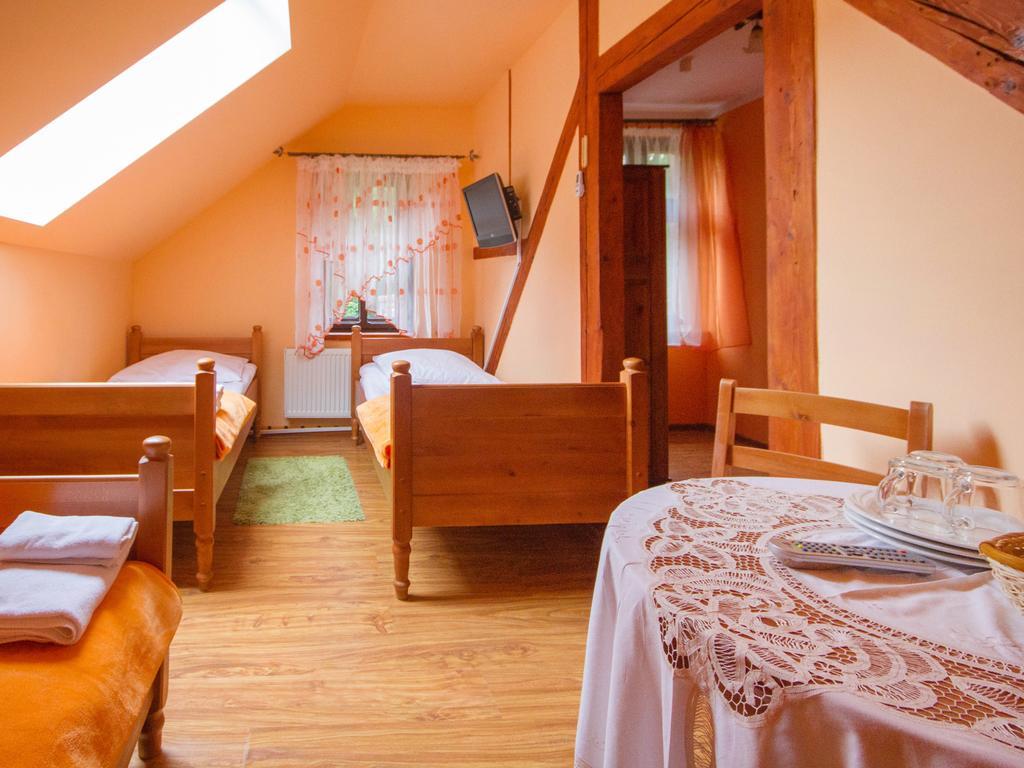 Willa Jagniatkow Bed & Breakfast Ngoại thất bức ảnh