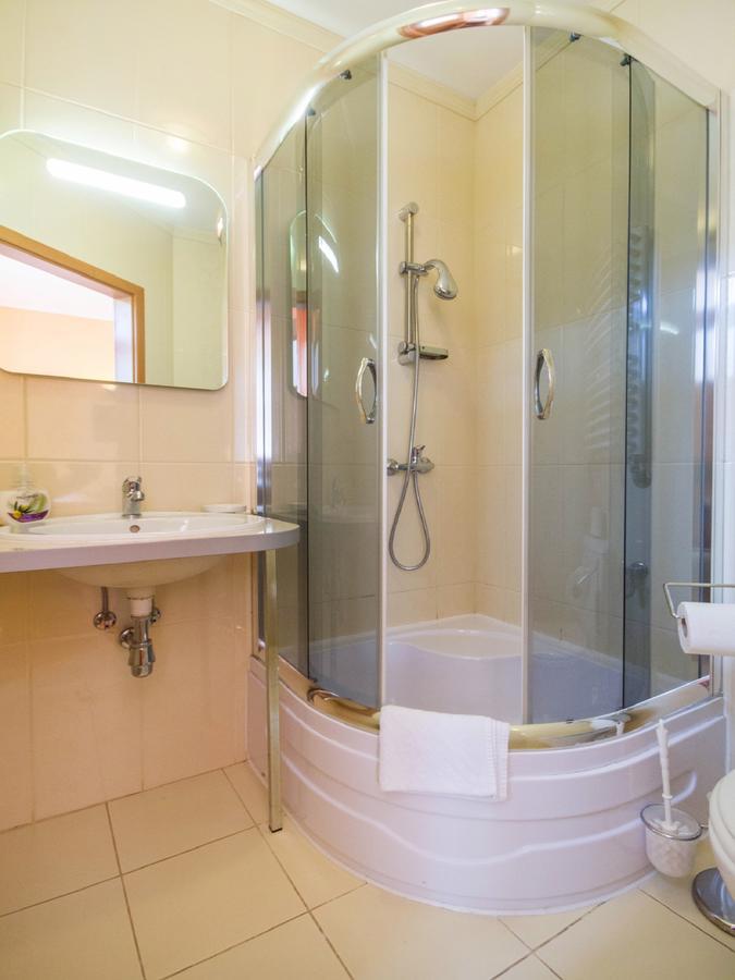 Willa Jagniatkow Bed & Breakfast Ngoại thất bức ảnh